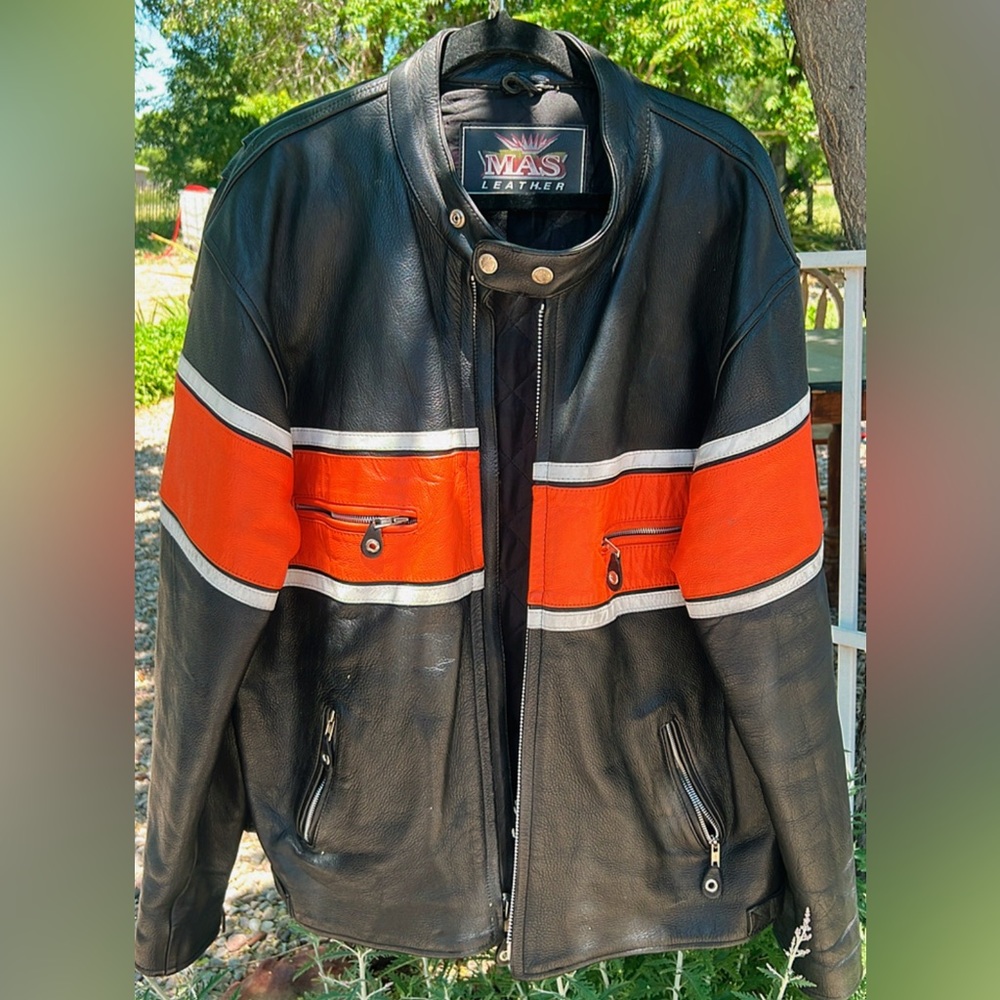 Leather motorcycle jacket size 48 like new condition